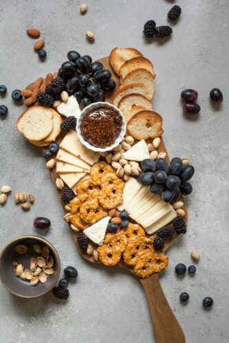 snack plate of cheese nuts and fruit satiety levels